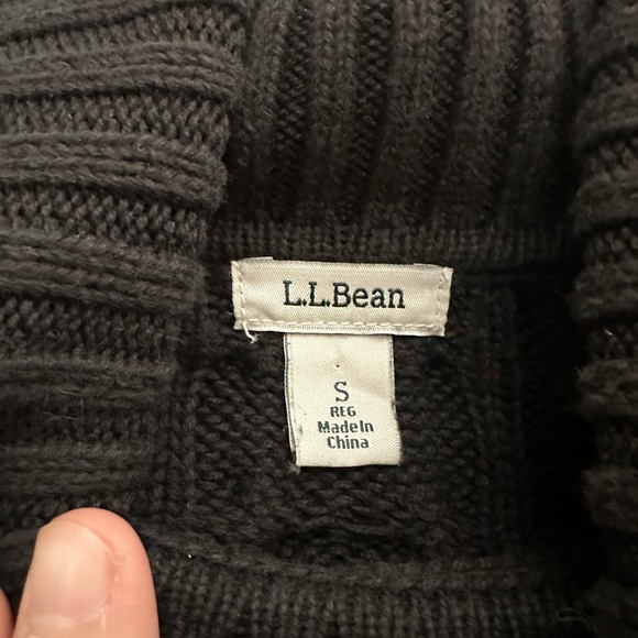 L.L.Bean Black Cable Knit Turtleneck Sweater - Picture 2 of 5